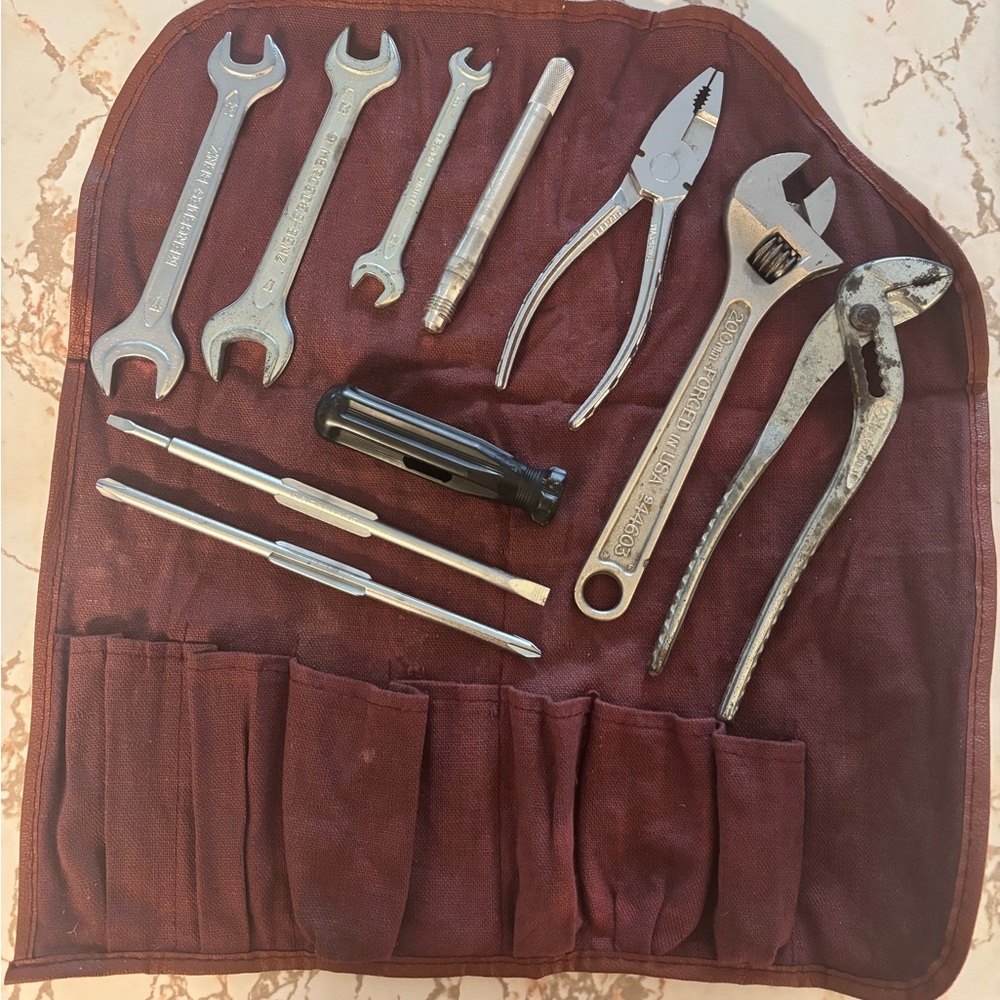Mercedes Benz 1986 300E Tool Kit with Burgundy Roll-Up Pouch